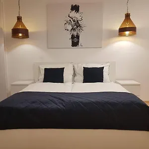 Lg Studio Free Parking Apartment