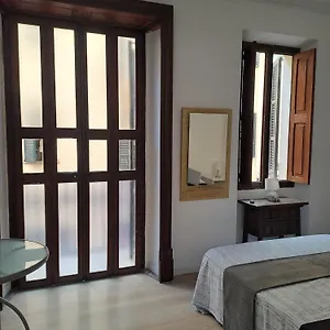 double-room-at-the-heart-of-palma.allmallorcahotels.com/